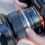 NiSi 15 mm f/4 : un premier objectif pour hybrides plein format et APS-C