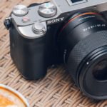 Samyang AF 35mm f/1.8 P FE : le retour à un 35 mm simple, léger et efficace